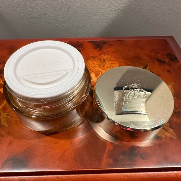 Estée Lauder Revitalizing Supreme Youth Power Crème 1 Ounce New - Picture 5 of 5